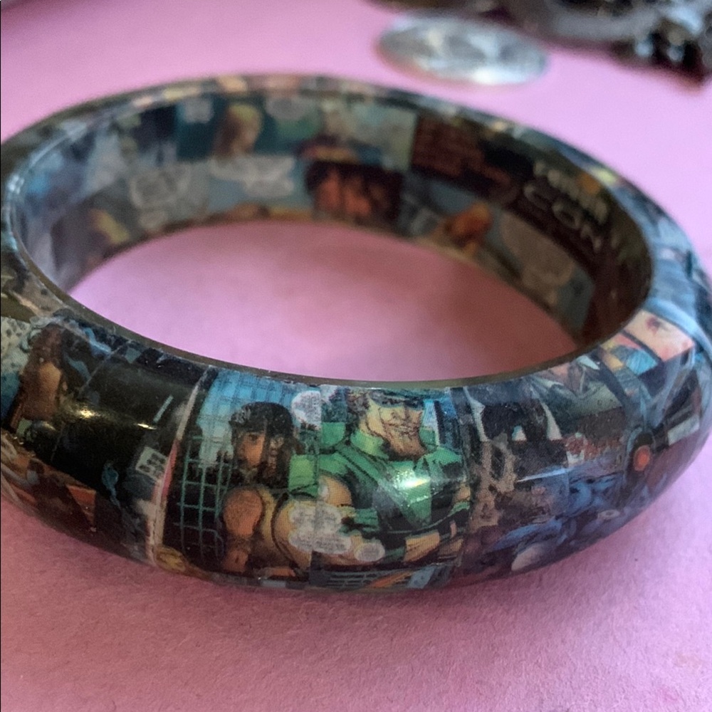 Colorful Graphic Bangle Bracelet - Picture 4 of 8